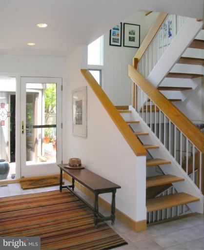 1630 Waters Edge Lane Reston, VA 20190 - Photo 9 of 30 Entrance / Foyer