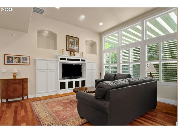 $830,000 | 2240 Turnberry Court, Eugene, OR 97401