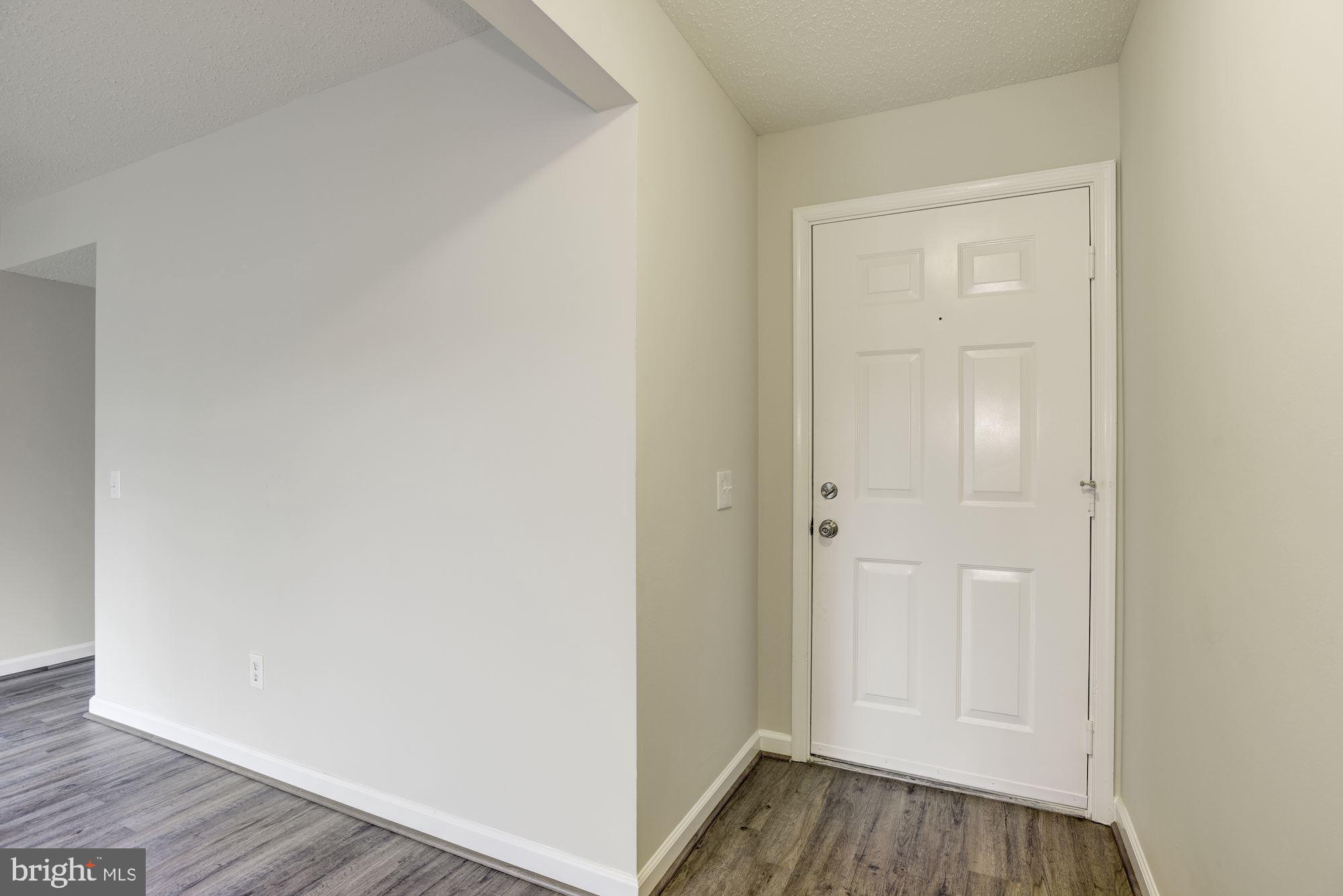 127 Fort Evans Road Southeast, Unit D Leesburg, VA 20175 - Photo 5 of 42 Gallery Image 5