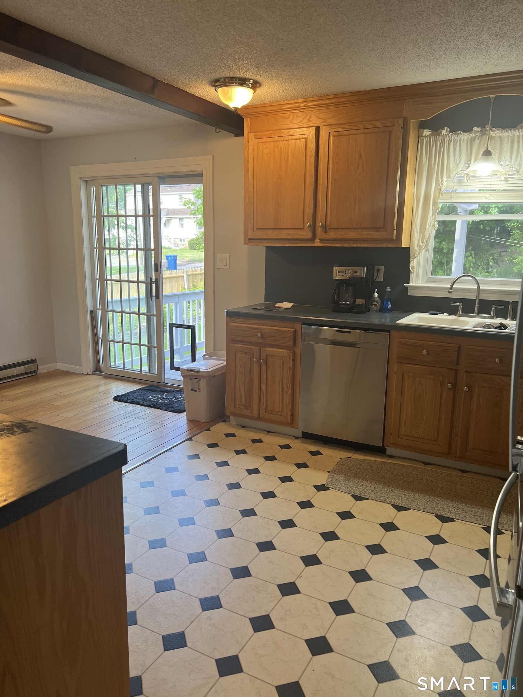 47 Robin Street Bristol, CT 06010 - Photo 7 of 39