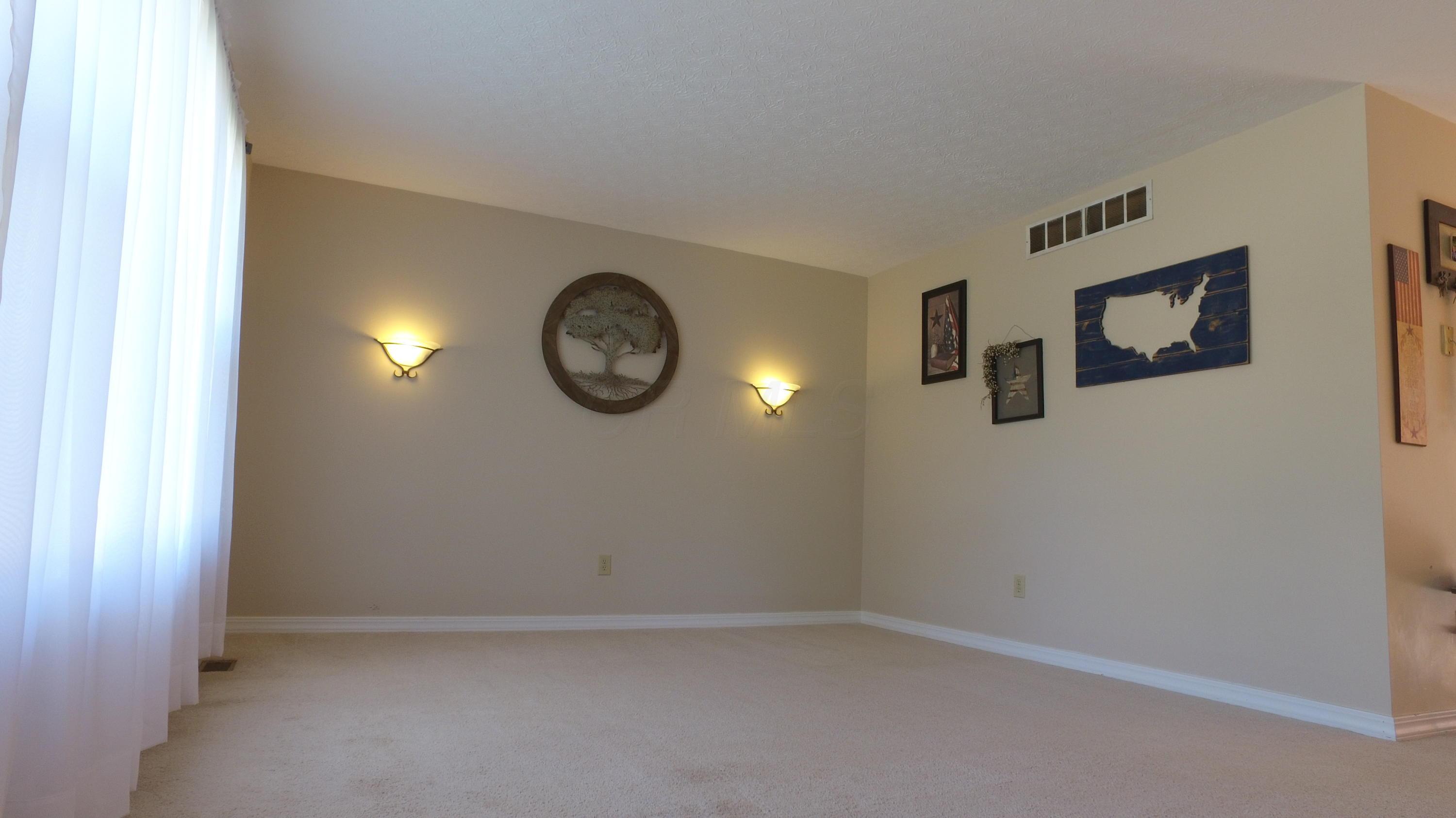 9911 Stage Road Logan, OH 43138 - Photo 9 of 31