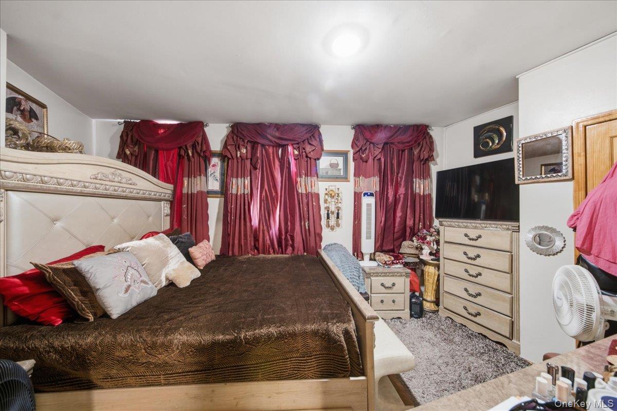 1850 Unionport Road Bronx, NY 10462 - Photo 4 of 31