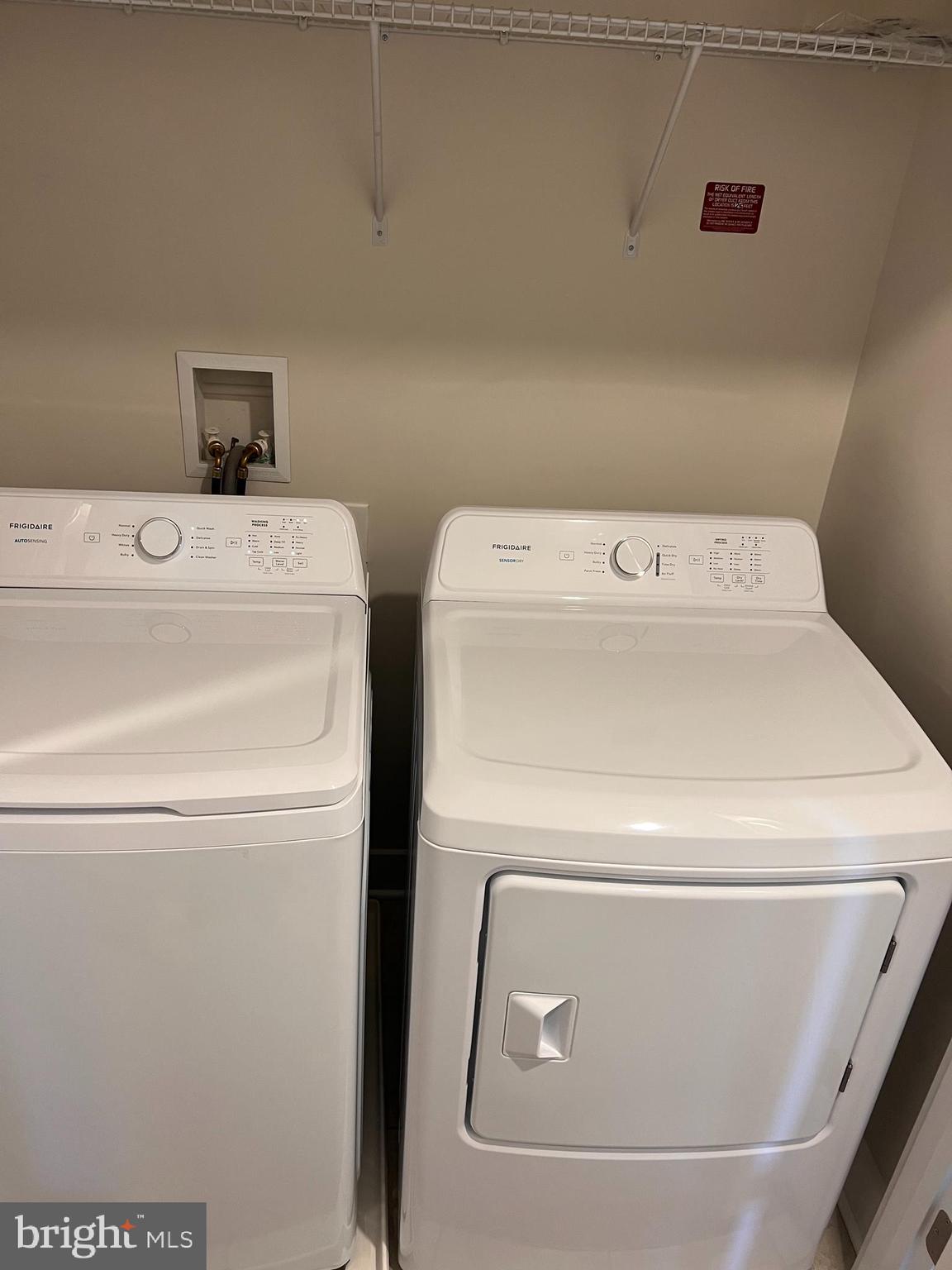 13927 Anderson Garden Road Laurel, MD 20707 - Photo 6 of 31 a utility room with dryer and washer