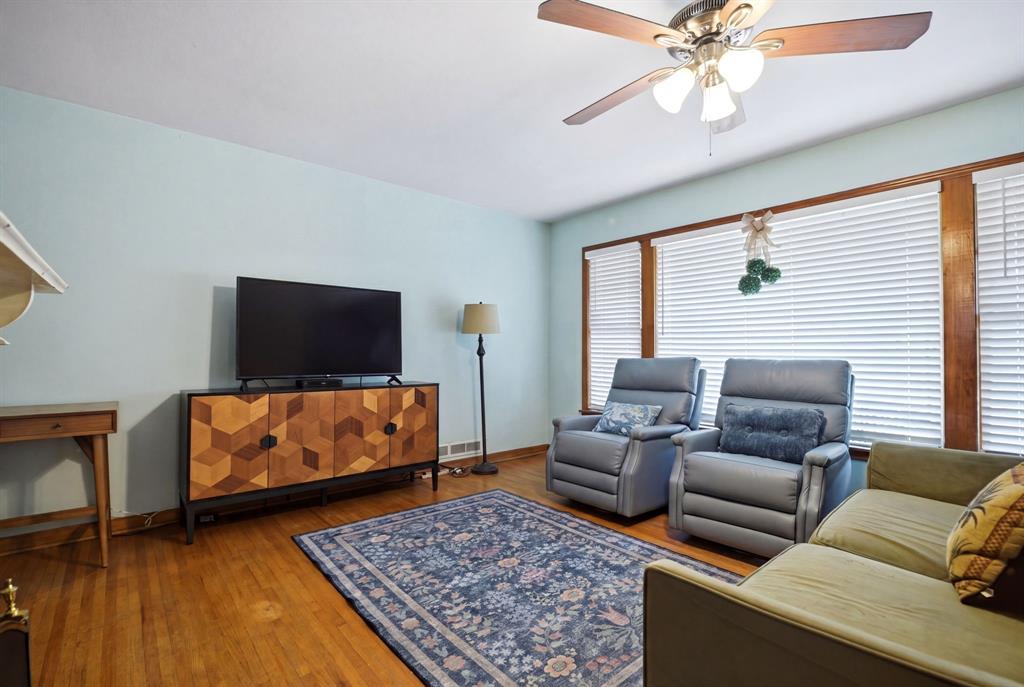 2266 Sutter Street Dallas, TX 75216 - Photo 5 of 24