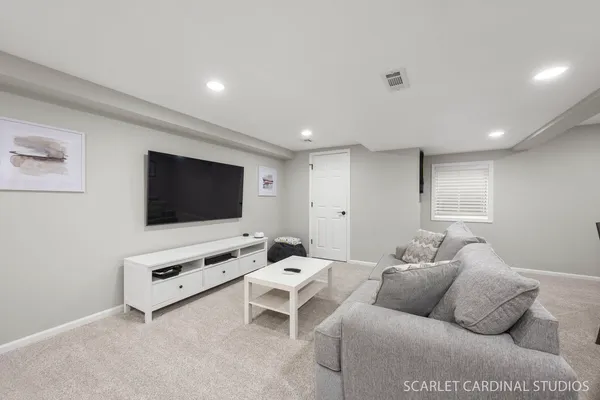 $649,000 | 2801 Bauer Road, North Aurora, IL 60542