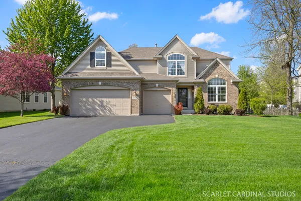 $649,000 | 2801 Bauer Road, North Aurora, IL 60542