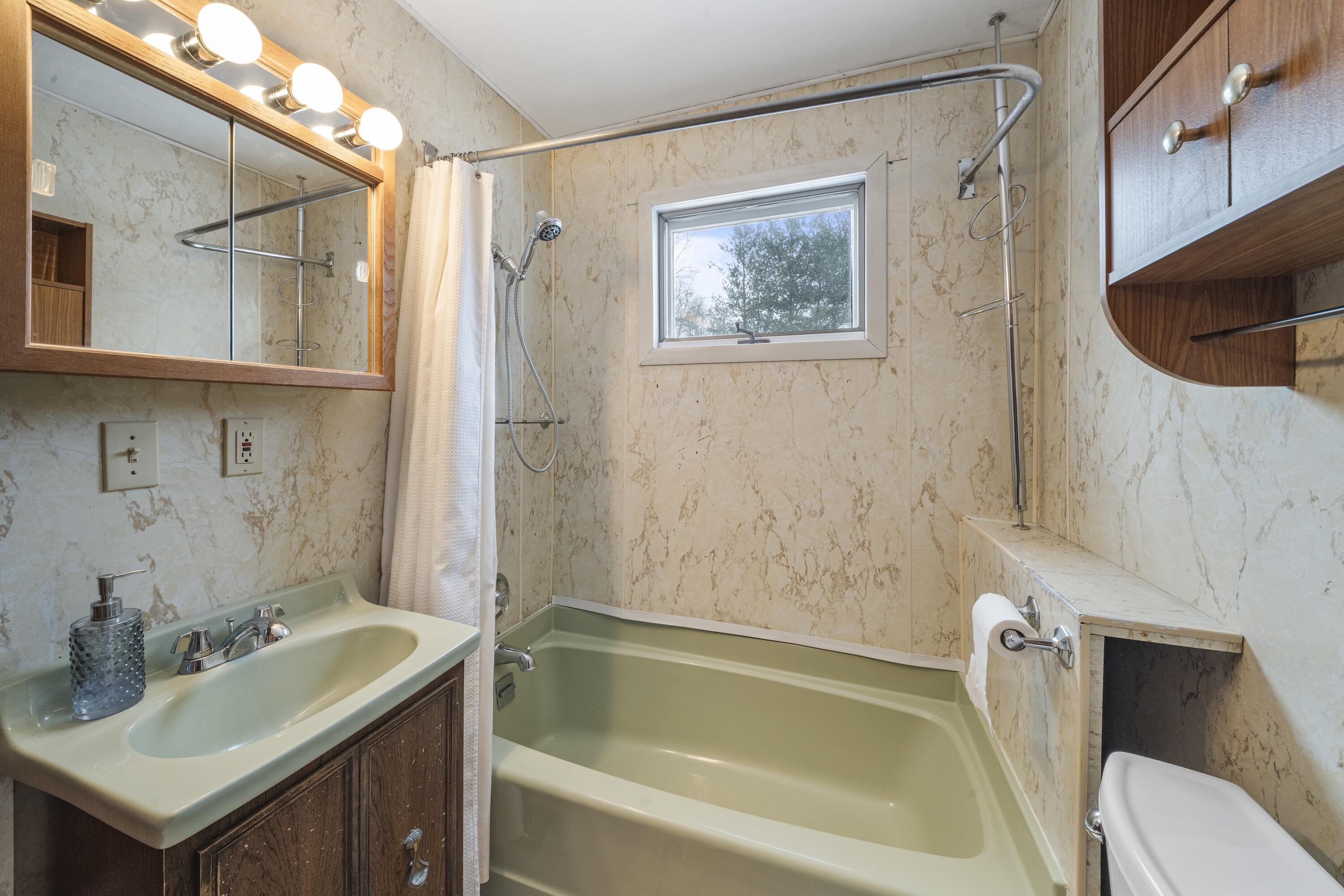 53 Main Street Bowdoinham, ME 04008 - Photo 20 of 39 DSC09261