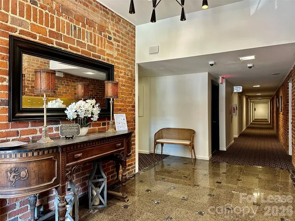 $1,595 | 229 North Poplar Street, Unit 29, Charlotte, NC 28202