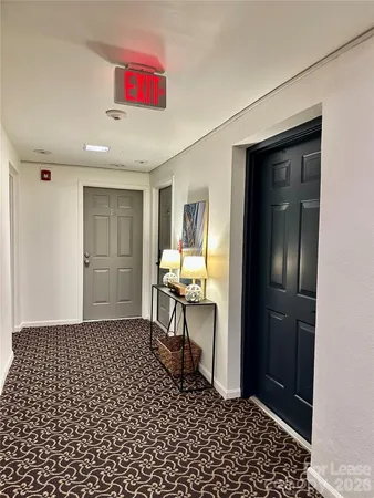 $1,595 | 229 North Poplar Street, Unit 29, Charlotte, NC 28202