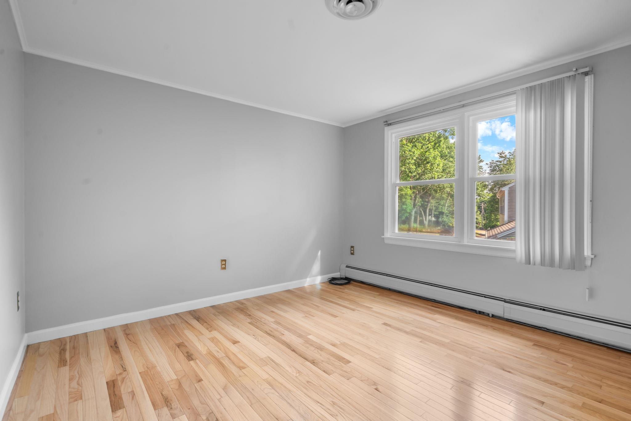 23 Mid. Dunstable Road Nashua, NH 03062 - Photo 27 of 48