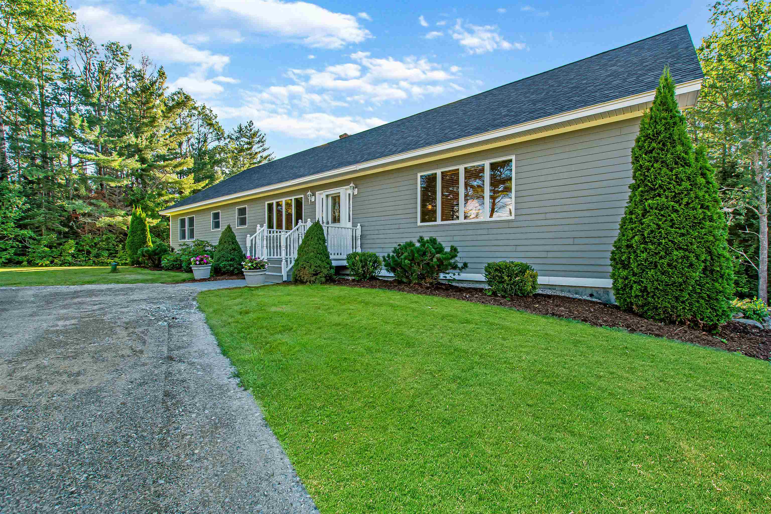 158 Israels River Road Jefferson, NH 03583 - Photo 1 of 40 Gallery Image 1