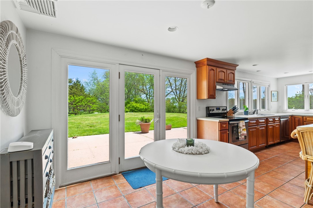 130 Howland Road Westport, MA 02790 - Photo 15 of 37