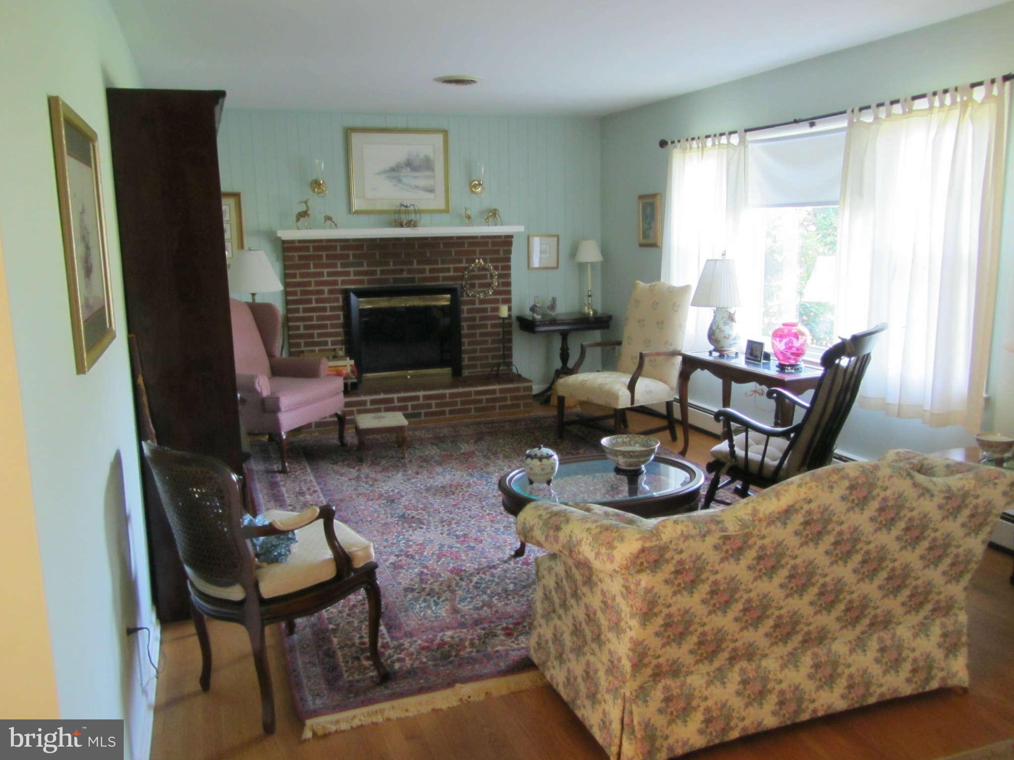 2217 Patapsco Road Finksburg, MD 21048 - Photo 15 of 30 Living Room