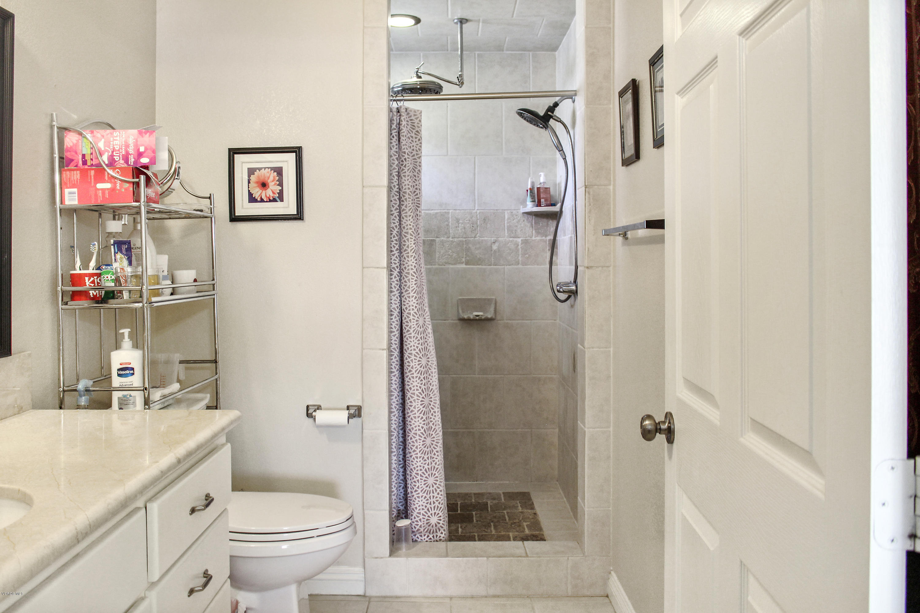 3030 Merced Place Oxnard, CA 93033 - Photo 11 of 15 Master Bedroom Bathroom 2