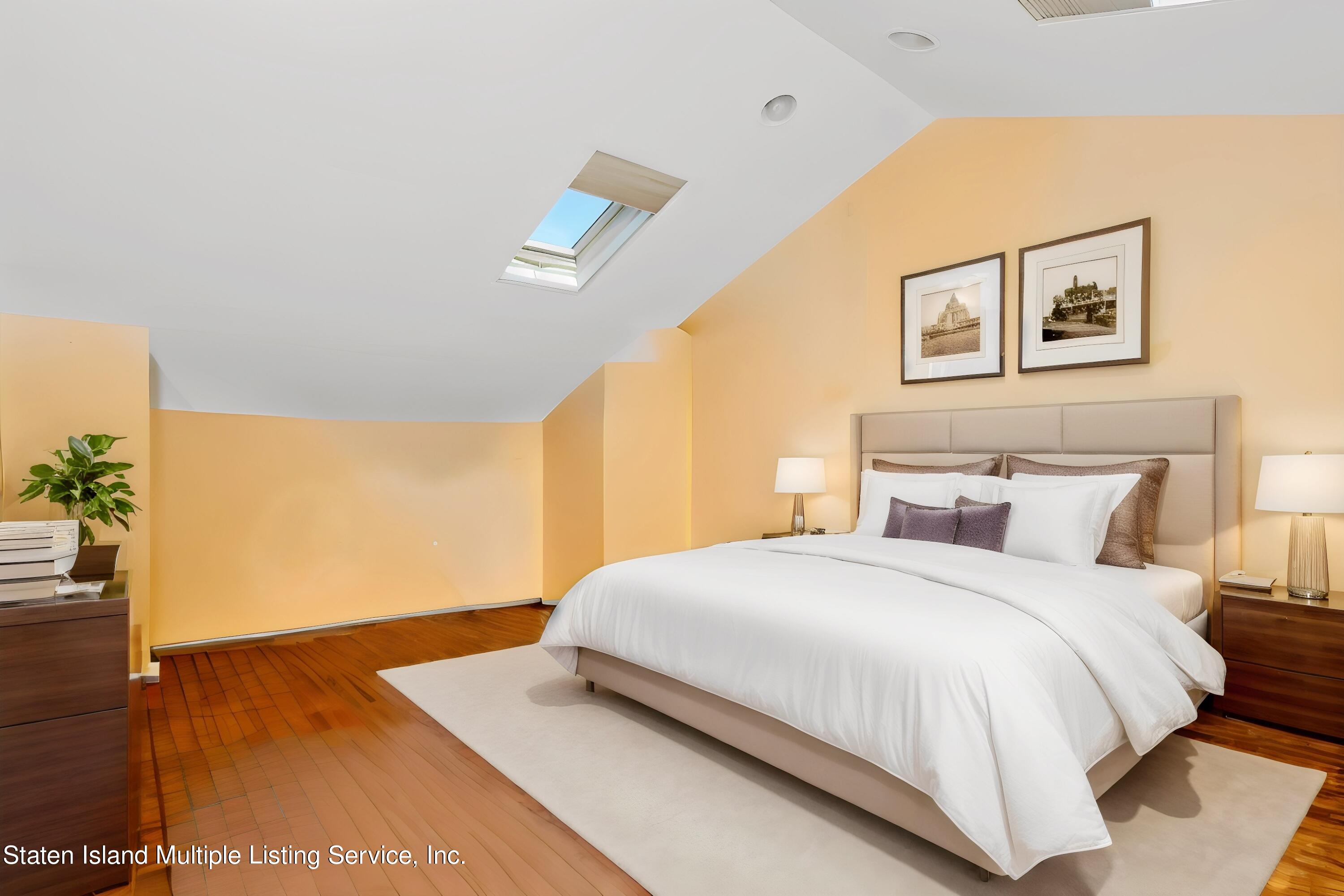 985 West Fingerboard Road Staten Island, NY 10304 - Photo 21 of 33 (21) BEDROOM - 3