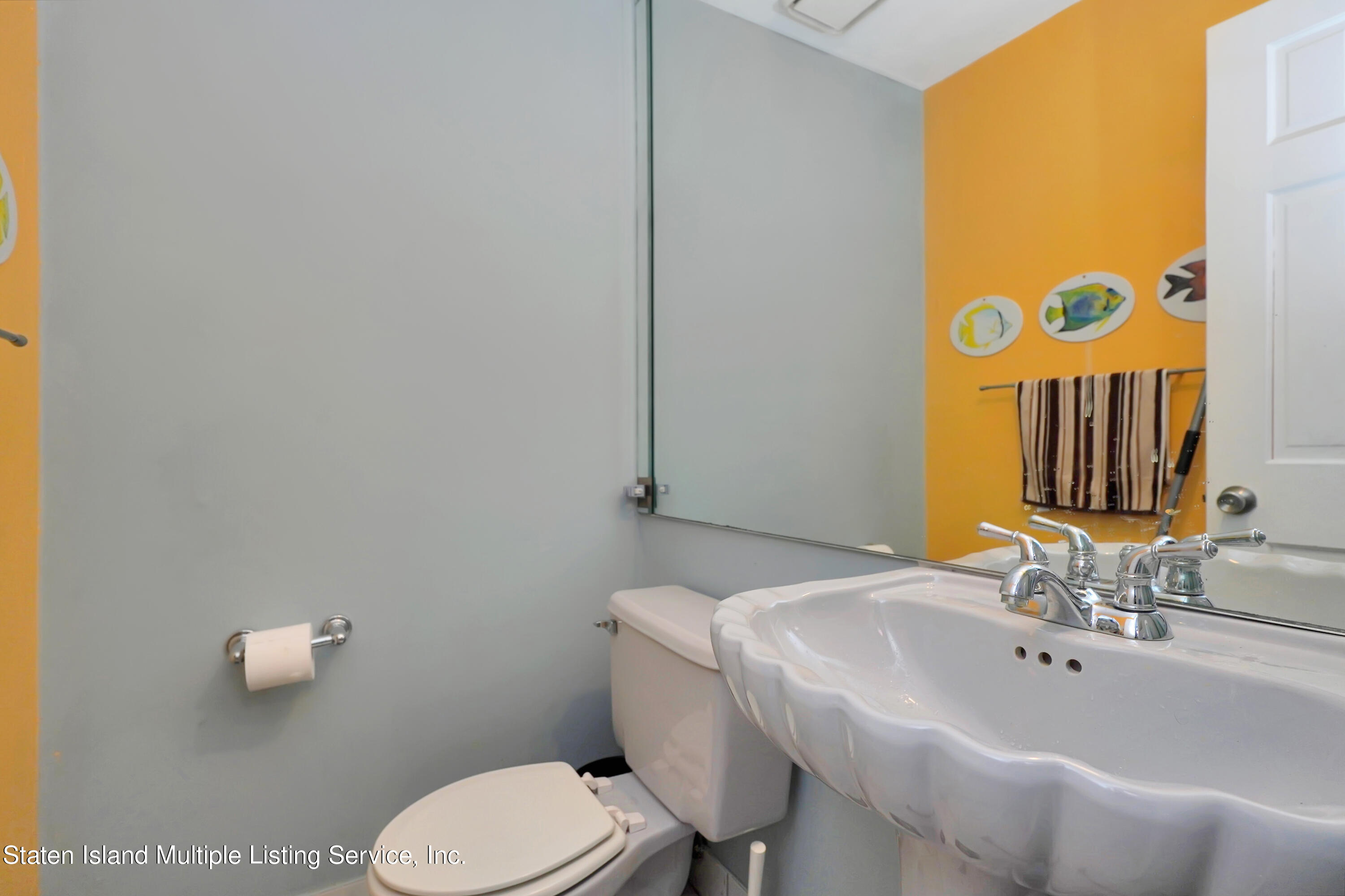 985 West Fingerboard Road Staten Island, NY 10304 - Photo 25 of 33 (25) BATH