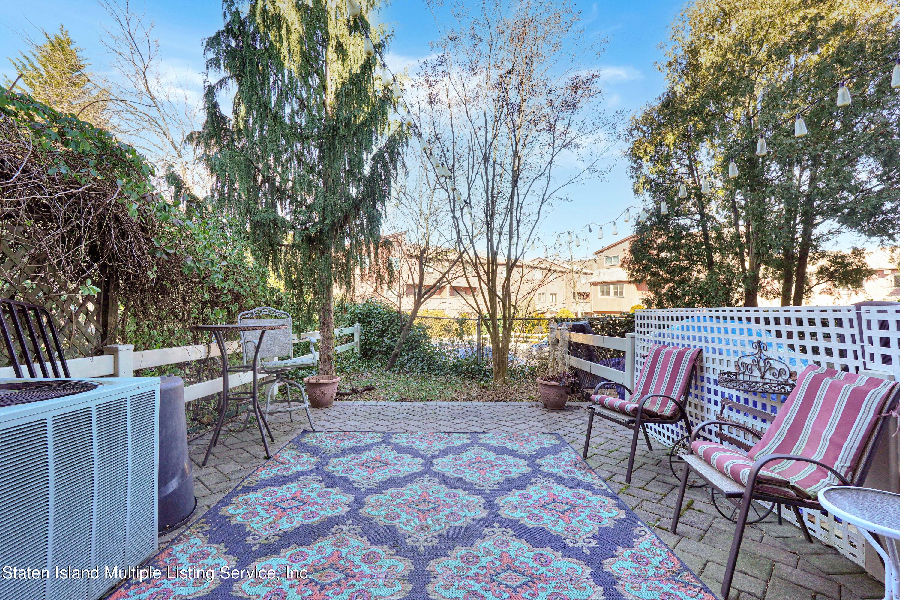 985 West Fingerboard Road Staten Island, NY 10304 - Photo 26 of 33 (26) BACKYARD