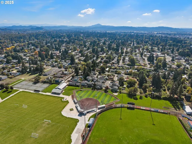 $475,000 | 1880 Manihi Drive, Eugene, OR 97404