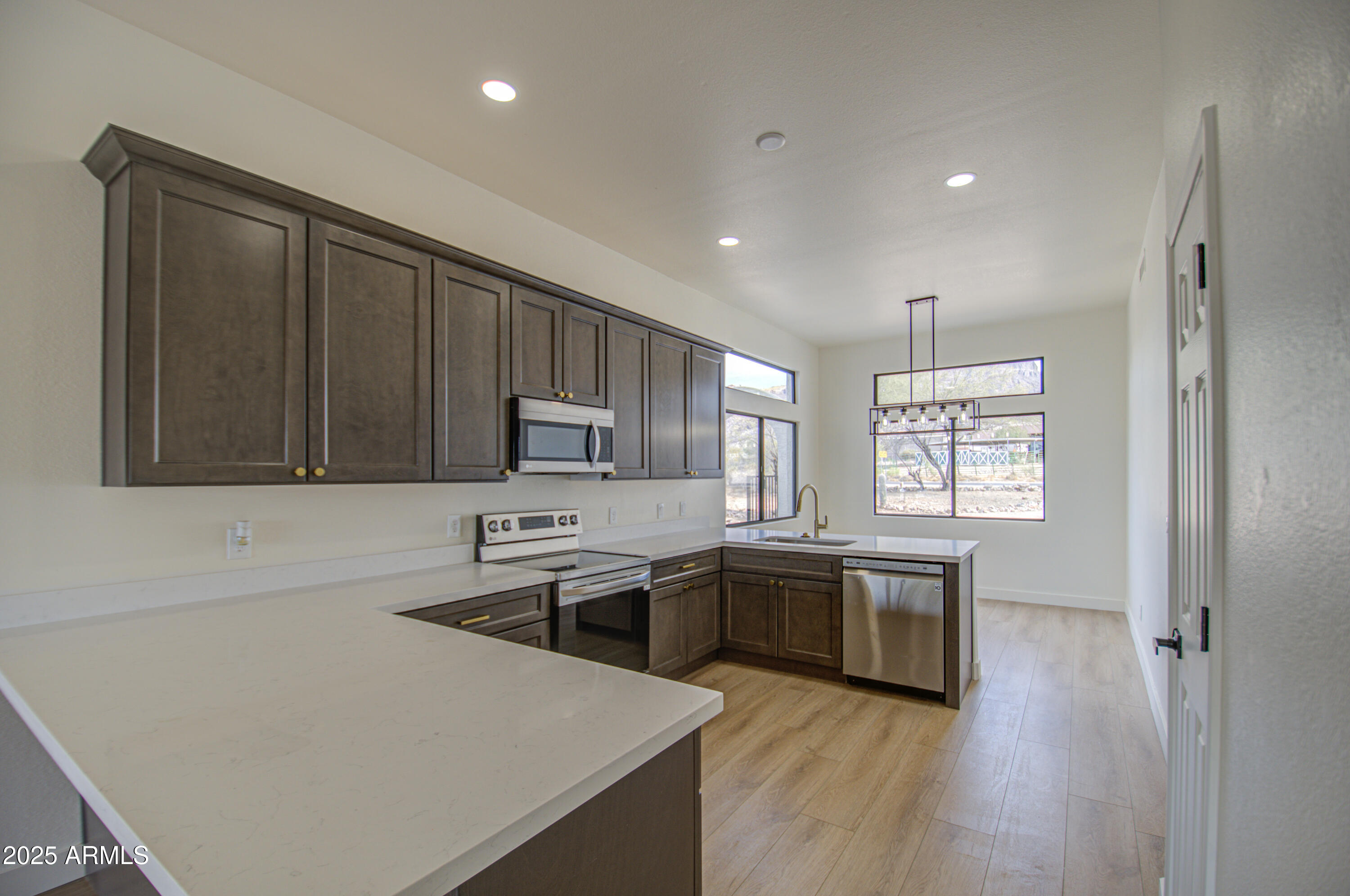 310 North Mountain View Road Apache Junction, AZ 85119 - Photo 12 of 46 Kitchen 3