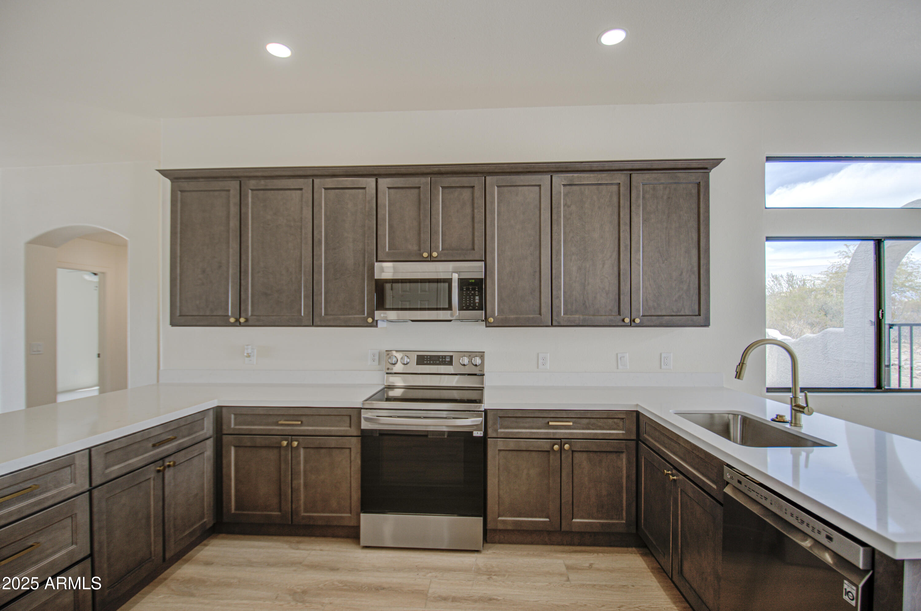 310 North Mountain View Road Apache Junction, AZ 85119 - Photo 13 of 46 Kitchen 4