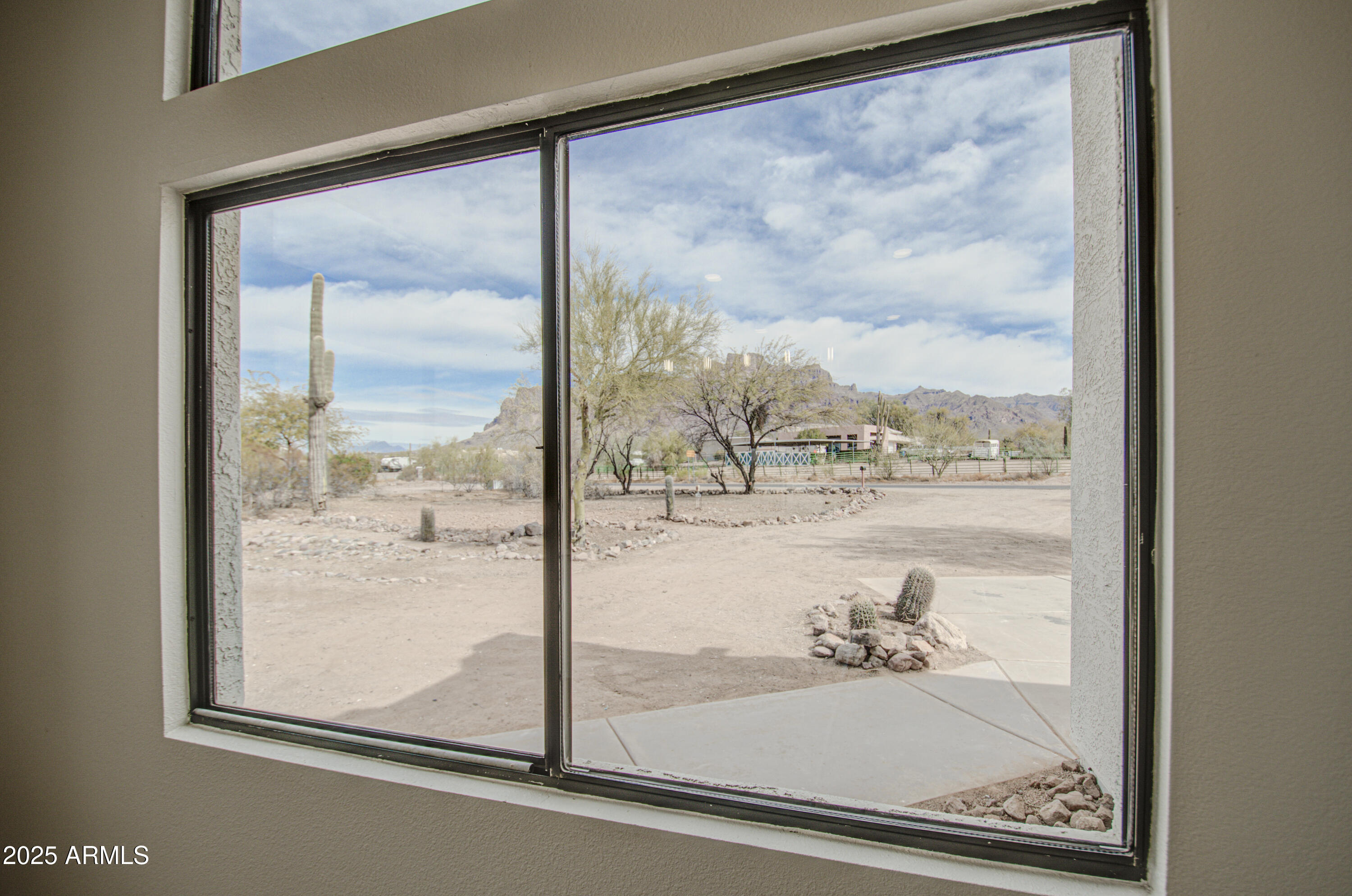 310 North Mountain View Road Apache Junction, AZ 85119 - Photo 14 of 46 Kitchen 5