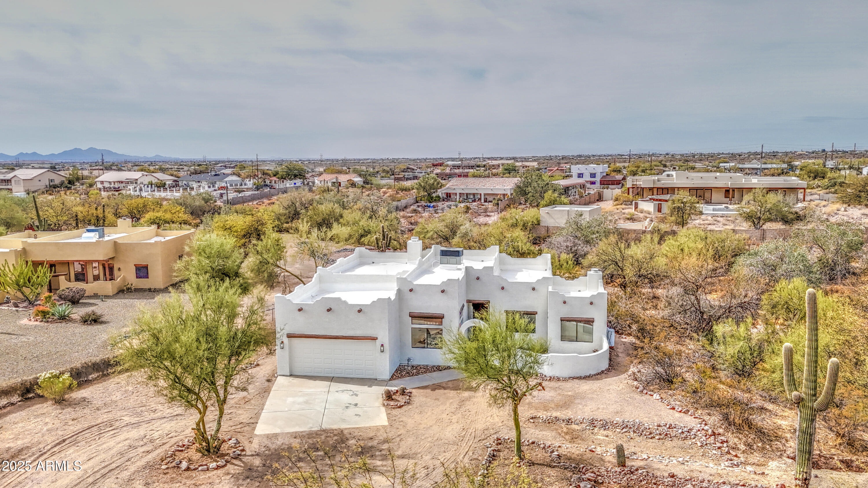 310 North Mountain View Road Apache Junction, AZ 85119 - Photo 5 of 46 7