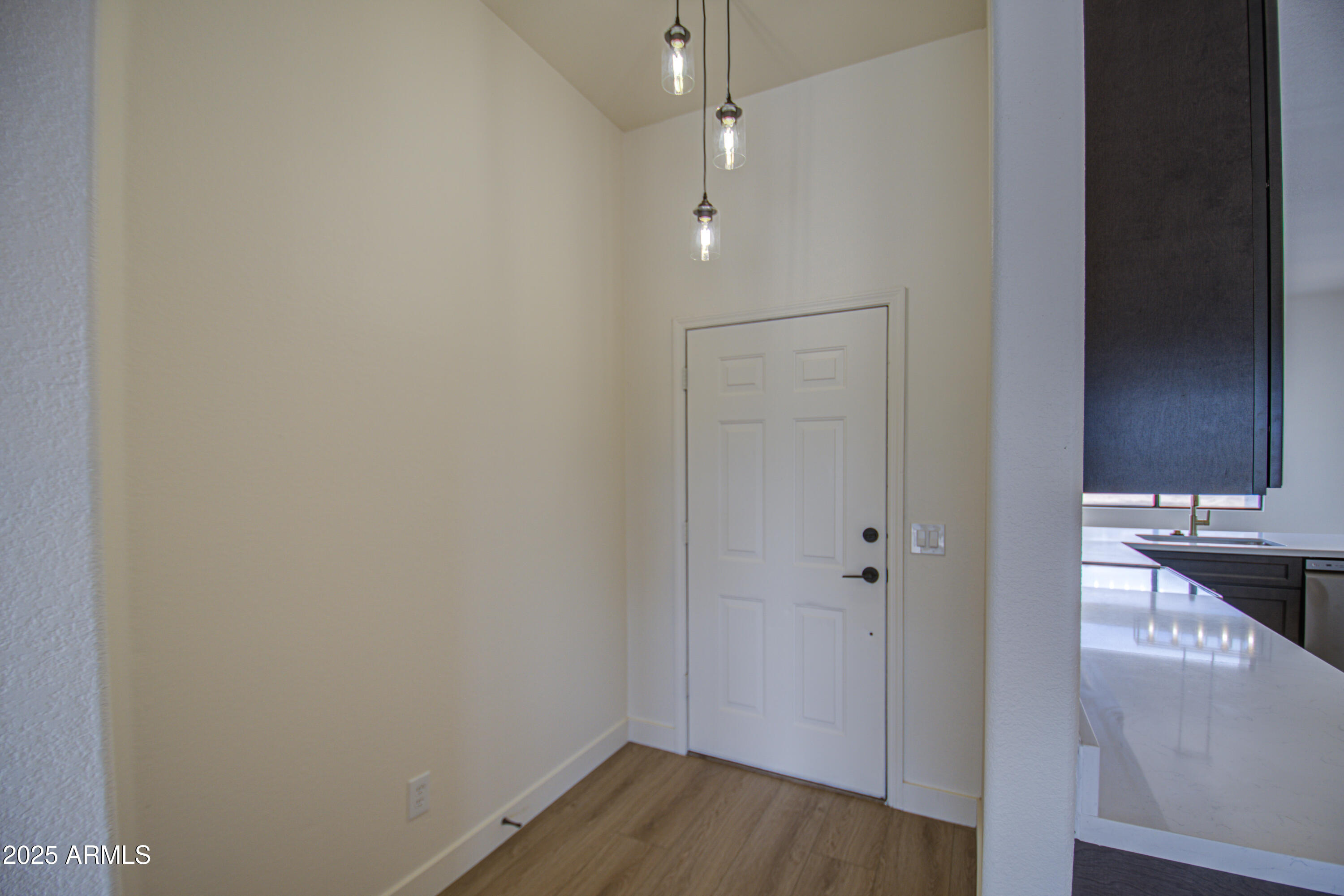 310 North Mountain View Road Apache Junction, AZ 85119 - Photo 8 of 46 Entry