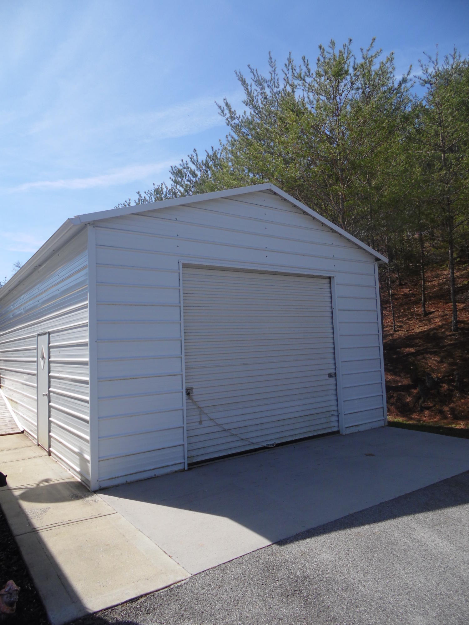 259 Mariner Point Road La Follette, TN 37766 - Photo 29 of 30 Detached garage