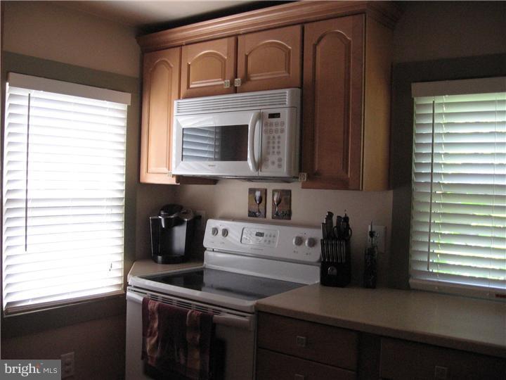 72 Clementon Road West Gibbsboro, NJ 08026 - Photo 6 of 12 Gallery Image 6