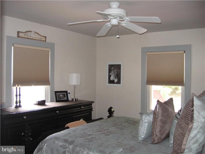 72 Clementon Road West Gibbsboro, NJ 08026 - Photo 8 of 12 Gallery Image 8