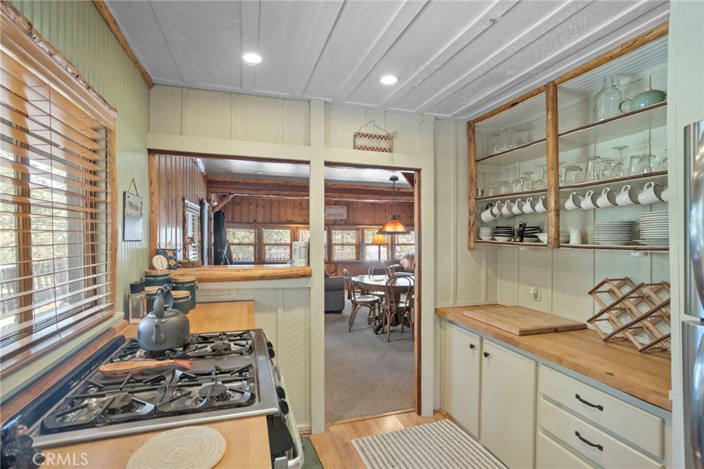 459 Edgemoor Road Big Bear Lake, CA 92315 - Photo 17 of 34