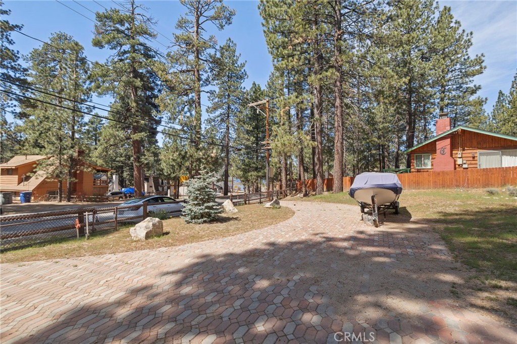 459 Edgemoor Road Big Bear Lake, CA 92315 - Photo 9 of 34