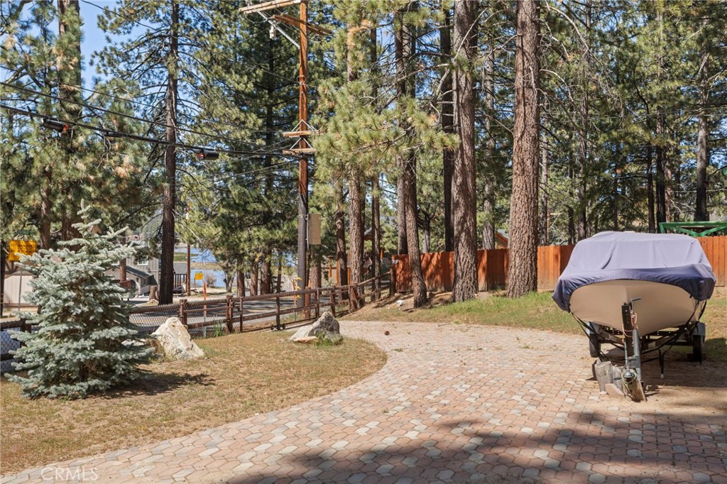 459 Edgemoor Road Big Bear Lake, CA 92315 - Photo 10 of 34