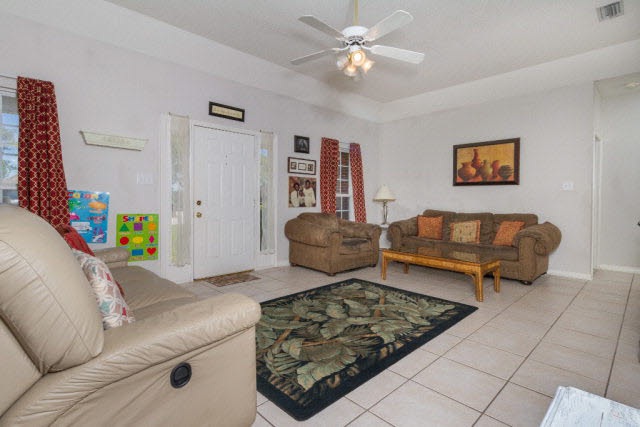 9075 Caddie Circle Foley, AL 36535 - Photo 5 of 23 Living room
