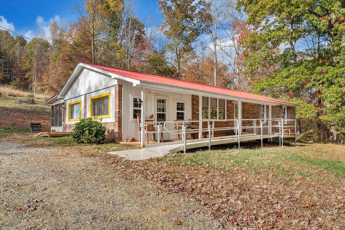 433 Deer Run Road Ferrum, VA 24088 - Photo 3 of 60 03-MIB09098