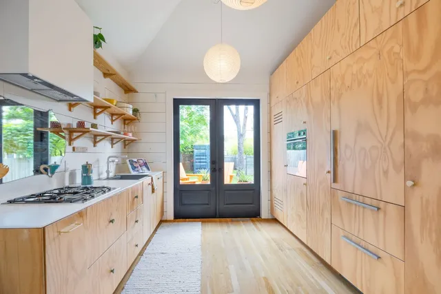 $699,000 | 810 Keasbey Street, Austin, TX 78751