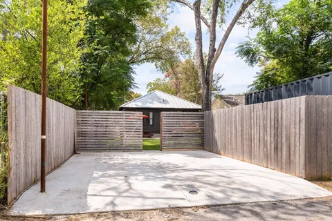 $699,000 | 810 Keasbey Street, Austin, TX 78751