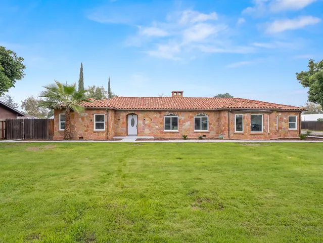 $520,000 | 4933 East Tulare Street, Fresno, CA 93727
