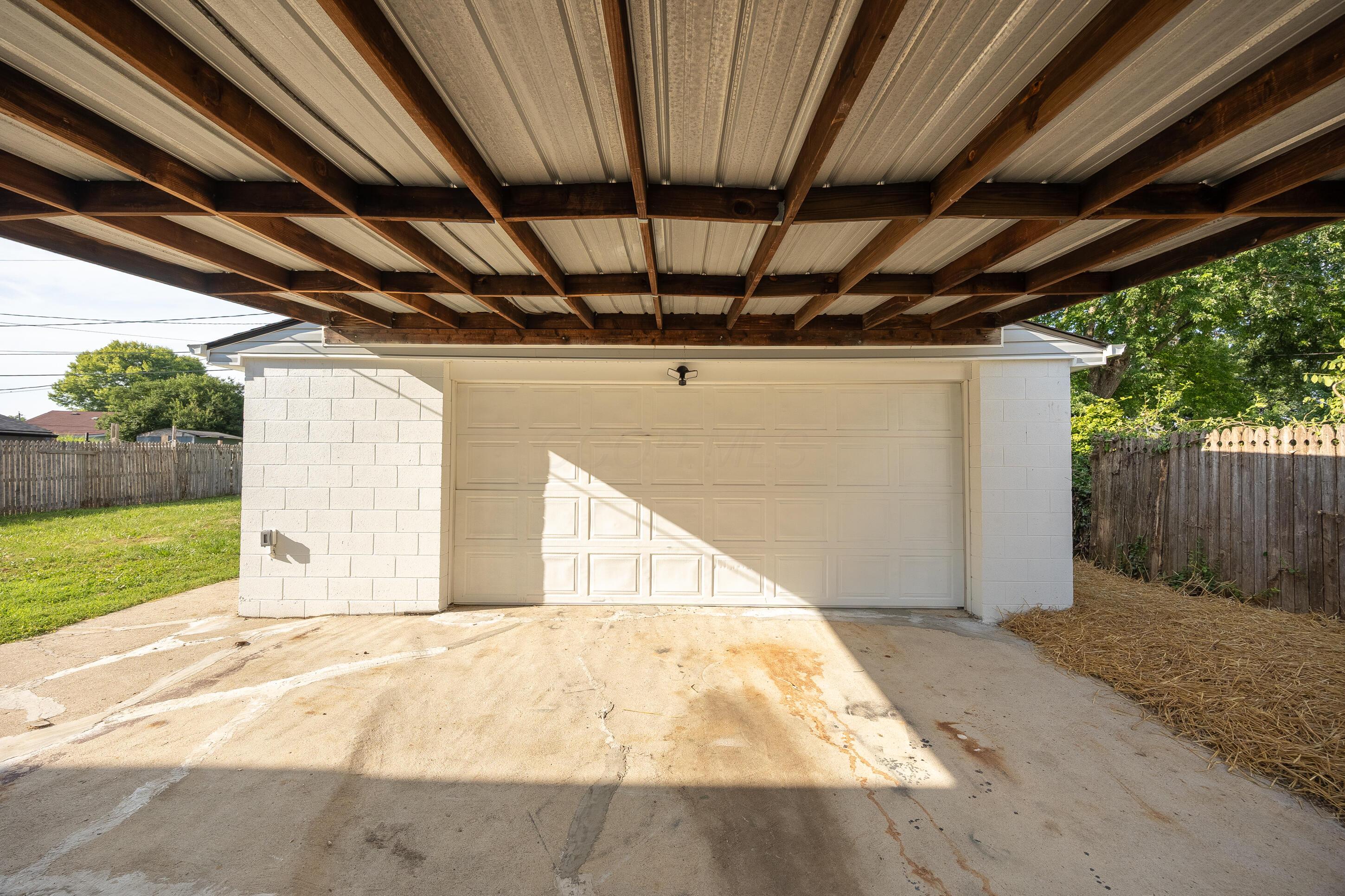 876 Grenada Road Columbus, OH 43207 - Photo 40 of 48 Detached Garage