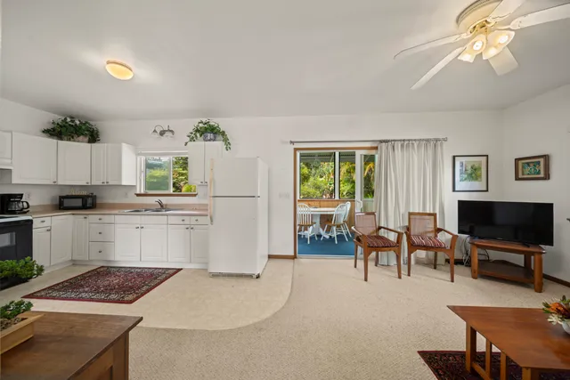 $854,000 | 1808 Waianuenue Avenue, Hilo, HI 96720