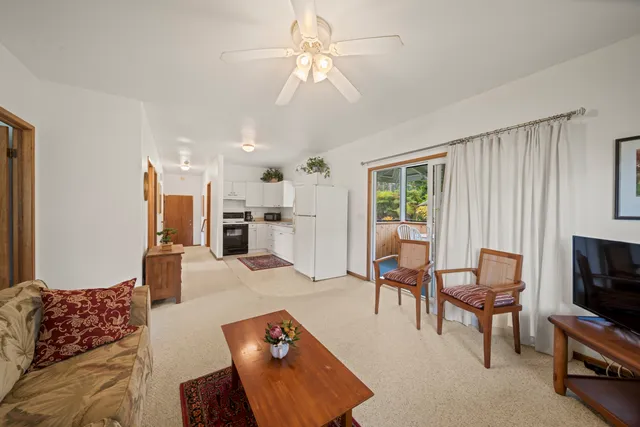 $854,000 | 1808 Waianuenue Avenue, Hilo, HI 96720