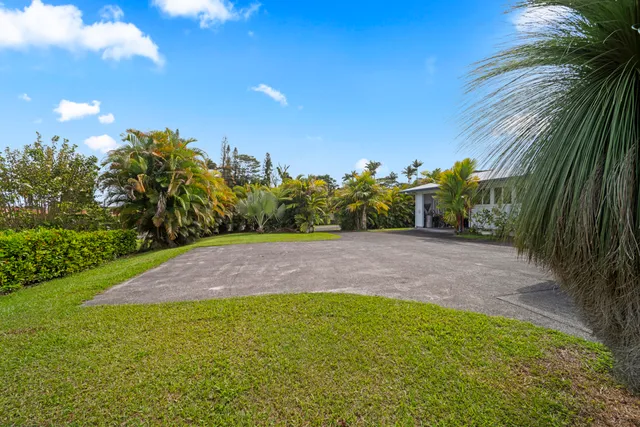 $854,000 | 1808 Waianuenue Avenue, Hilo, HI 96720