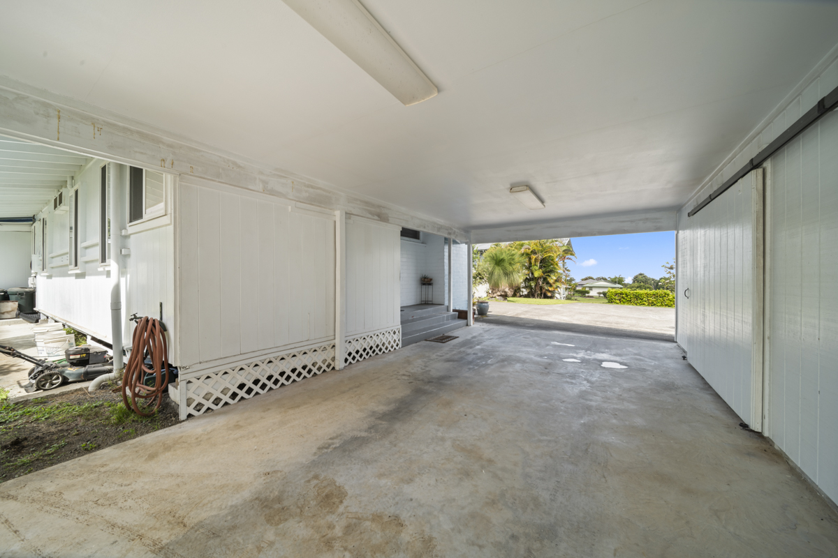 1808 Waianuenue Avenue Hilo, HI 96720 - Photo 28 of 30 a view of entryway