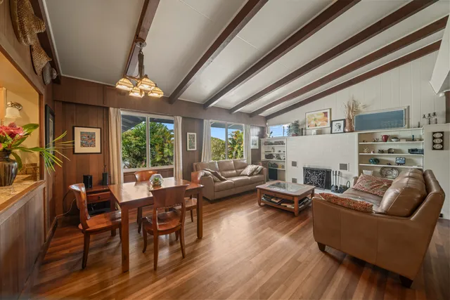 $854,000 | 1808 Waianuenue Avenue, Hilo, HI 96720