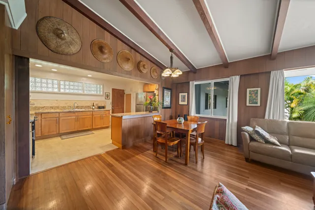 $854,000 | 1808 Waianuenue Avenue, Hilo, HI 96720