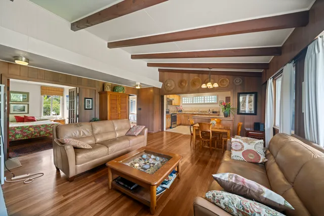 $854,000 | 1808 Waianuenue Avenue, Hilo, HI 96720