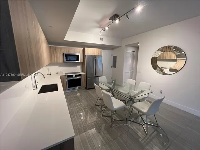 $4,850 | 2960 Northeast 207th Street, Unit 709, Aventura, FL 33180