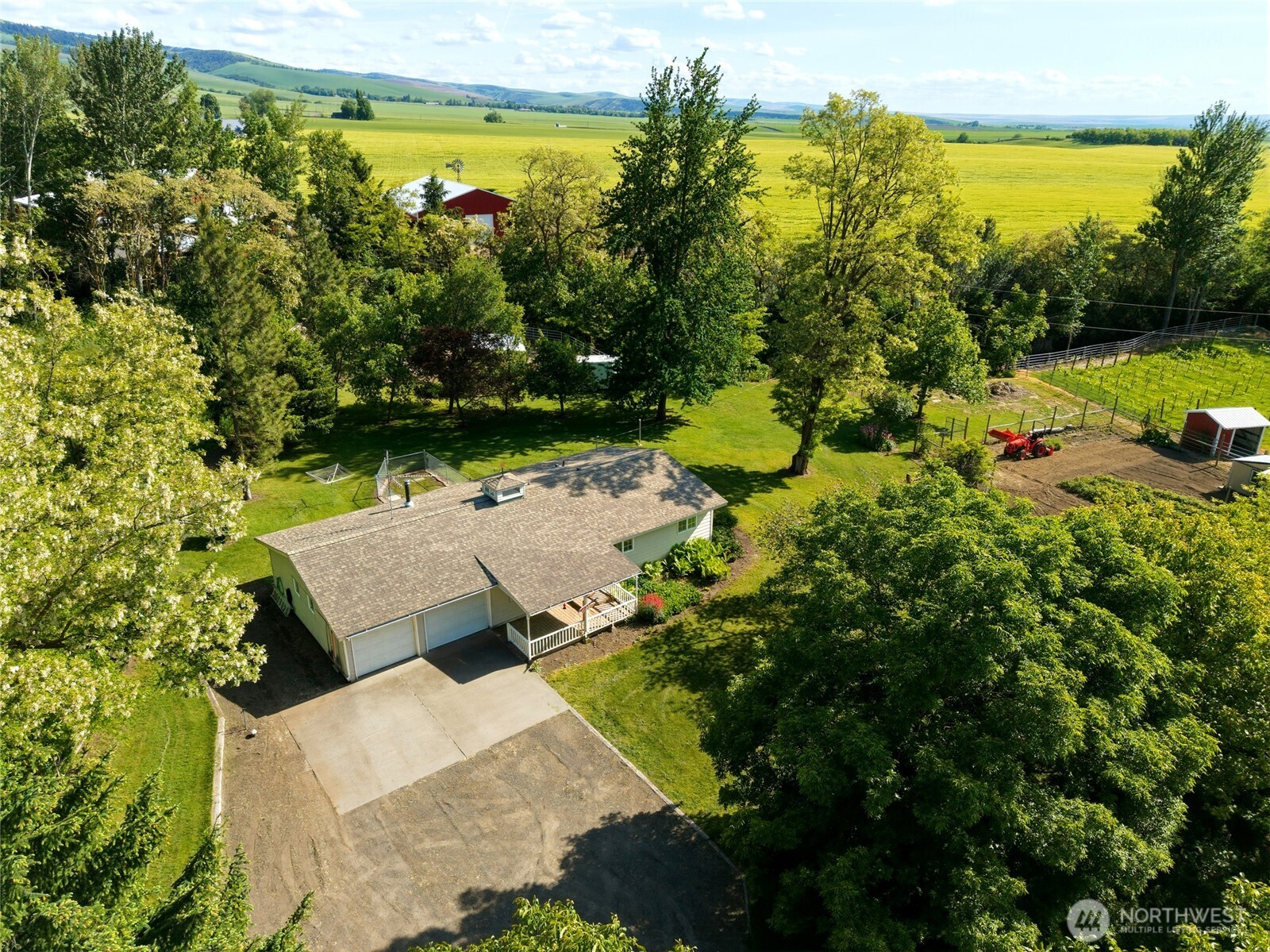 5834 Russell Creek Road Walla Walla, WA 99362 - Photo 33 of 38 a view of a yard with an outdoor space