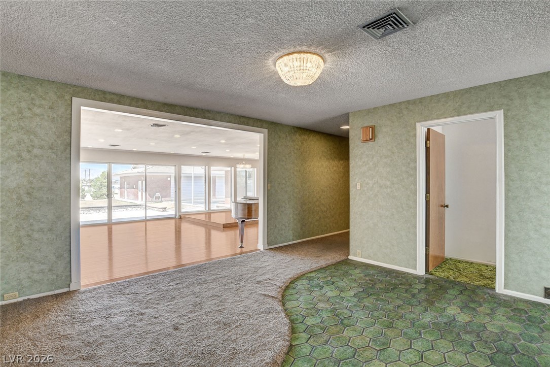 5600 Del Rey Avenue Las Vegas, NV 89146 - Photo 9 of 99