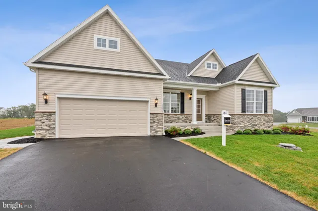 $396,900 | 1520 Falcon Lane, Unit 251, Chambersburg, PA 17202